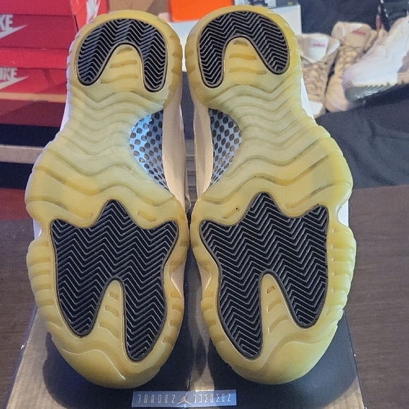 Jordan 11 Retro Legend Blue (2014) Mens 10 Womens 11.5 OG BOX EUC - Picture 9 of 11